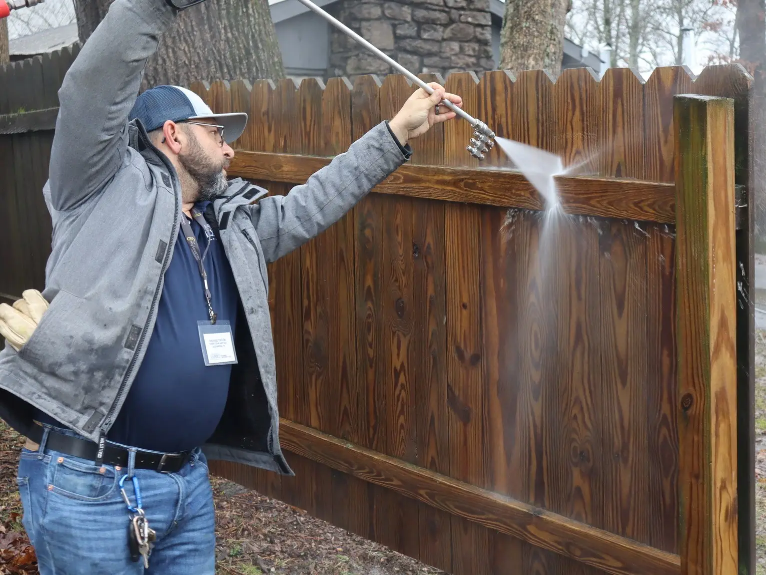 Tips to Prepare a Fence or Deck from a Tennessee Fence Staining Company