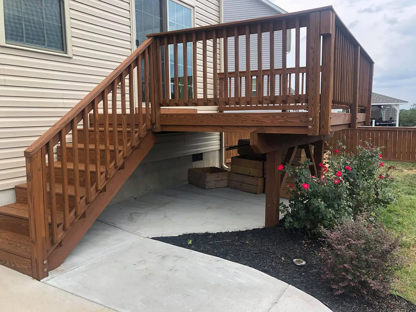 Choosing the Right Stain Color for Your Nashville, Tennessee Wood Restoration Project