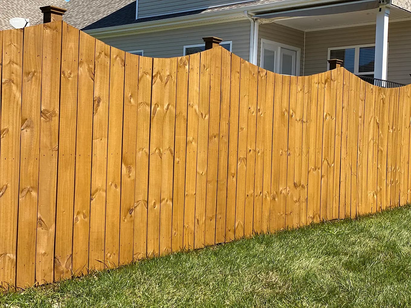 Comparing DIY Fence Cleaning vs Choosing a Professional Tennessee Fence Cleaning Company!