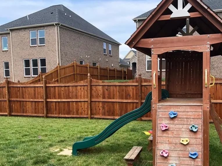 Why Your Tennessee Fence Staining Company Uses Low-VOC Products